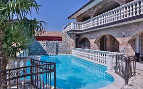Casa Oasa Boutique Rooms Pool Near Koper